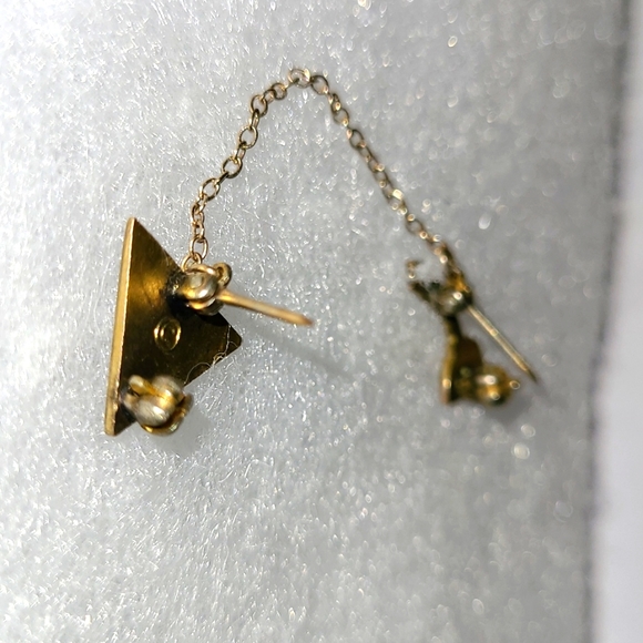 Vintage YMCA HI-Y Boy's Club Lapel Pledge Pin with Cross, Inkwell & Feather Pen - Picture 9 of 9